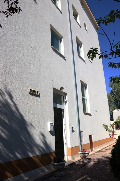 Guest House Ivo Stobrec Exterior photo